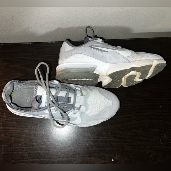 Nike Air Max - Picture 2 of 3